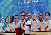 Heated exchange at Johor PKR meet as Ramanan, Hassan clash over "attack" on Rafizi